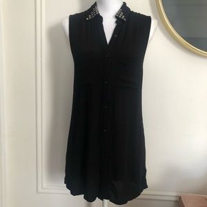 Black Sleeveless Tunic with studded Collar